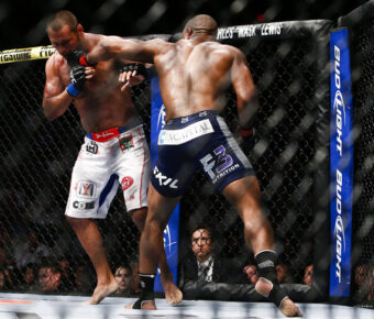 UFC 161: Статистика боя Рашад Эванс против Дэна Хендерсона