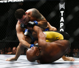 UFC 162 Крис Вайдман говорит, что мог бы закончить болевым в первом раунде